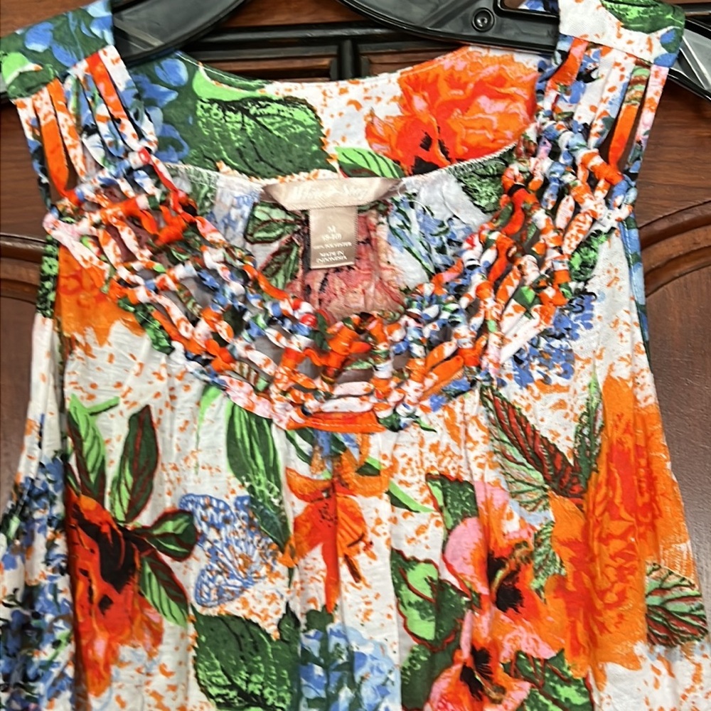 White Stag Floral Tank Top With Cute Braided Neckline Size Medium - Picture 2 of 9